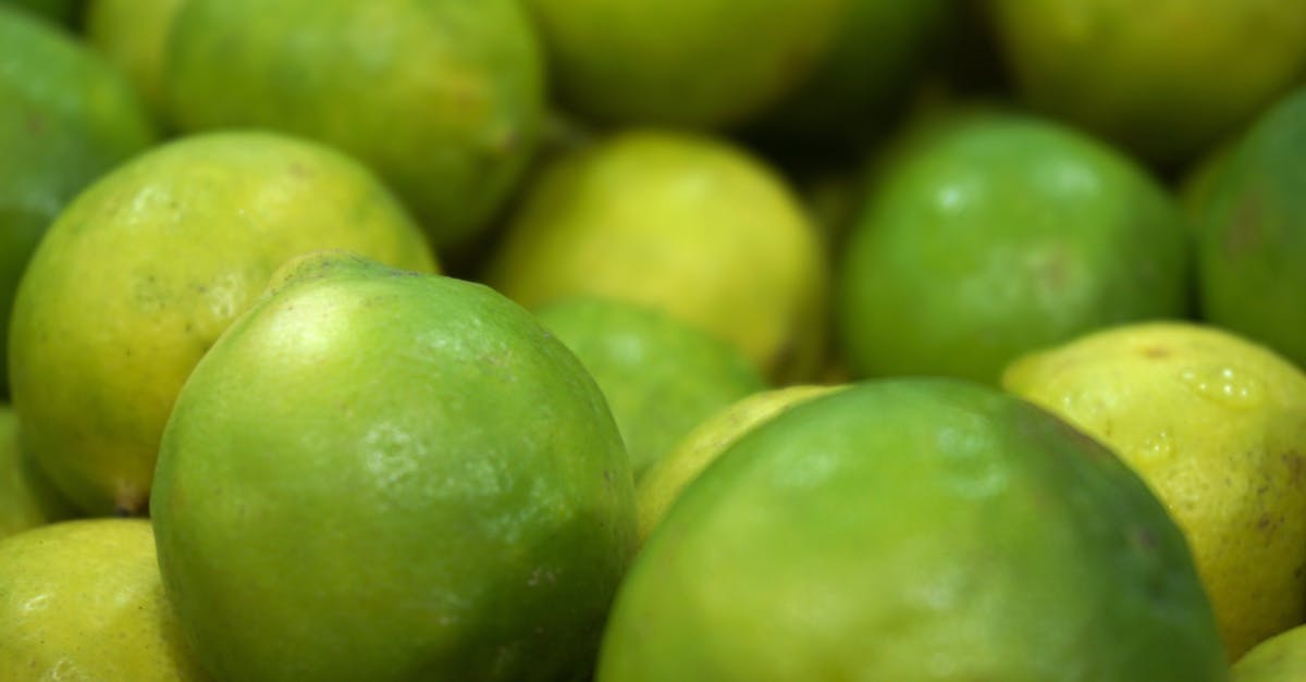 Adding lime juice to green curry paste and heating - Bunch of Green Lime