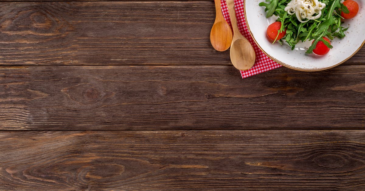 Adjust salt (in mushrooms) - Table on Wooden Plank