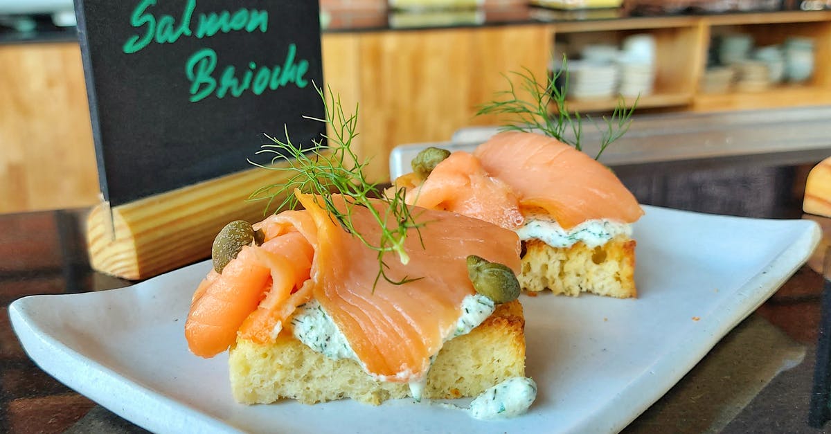 Amount of Brioche dough in a Brioche mould? - Served snack with salmon in cafe