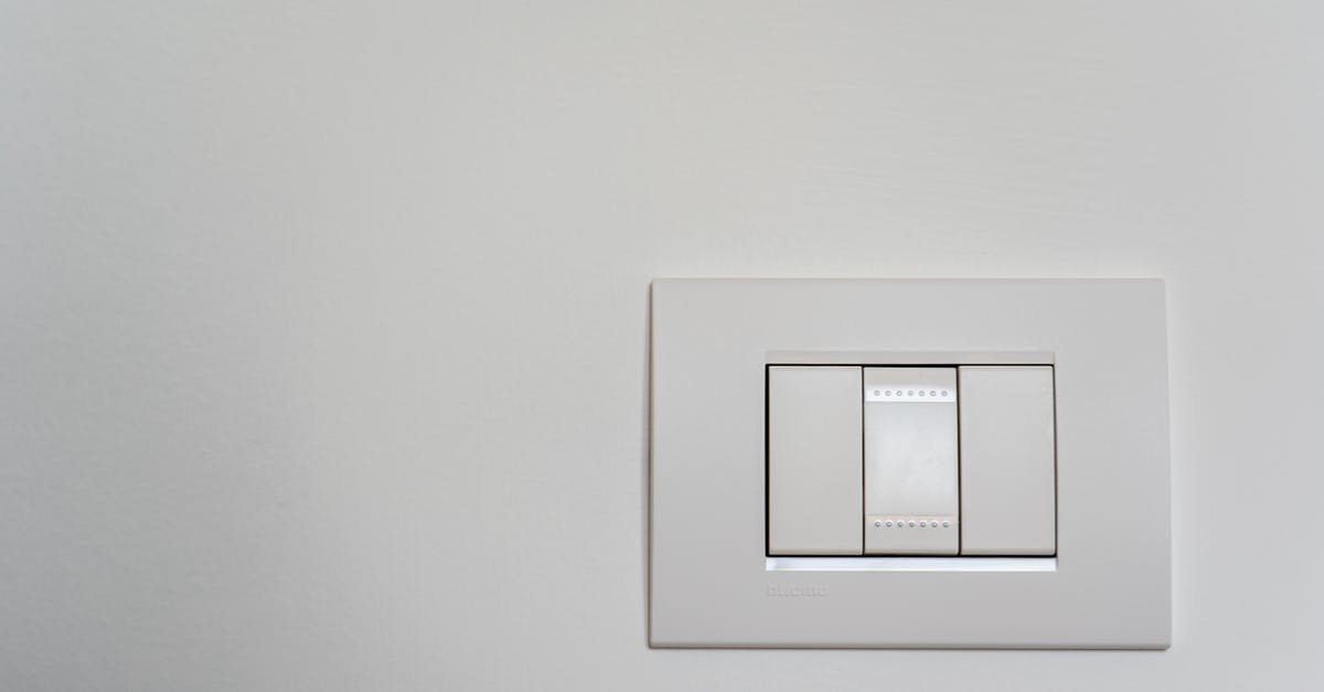 Are there "home" category powered refrigerated plates? - White Light Switch on White Painted Wall