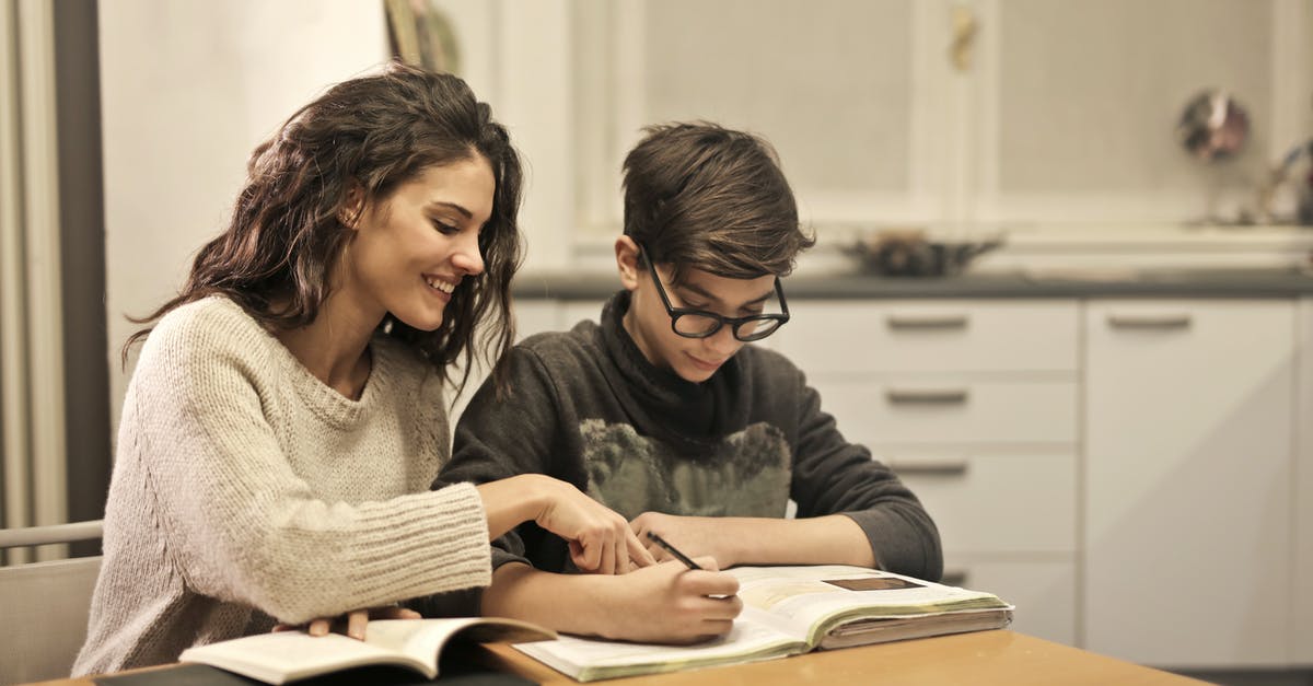 At what concentration is sodium bicarbonate a sanitizing solution? - Elder sister and brother studying at home