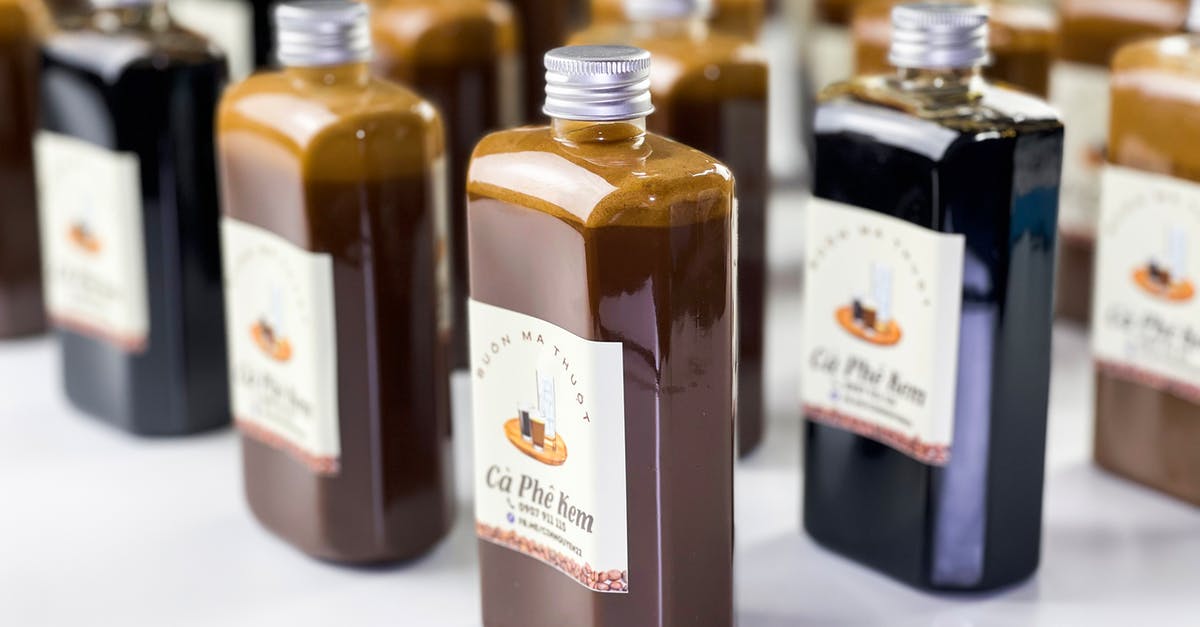 Basic carrier sauce/syrup for different sweet flavors? - Bottles with various sweet syrups