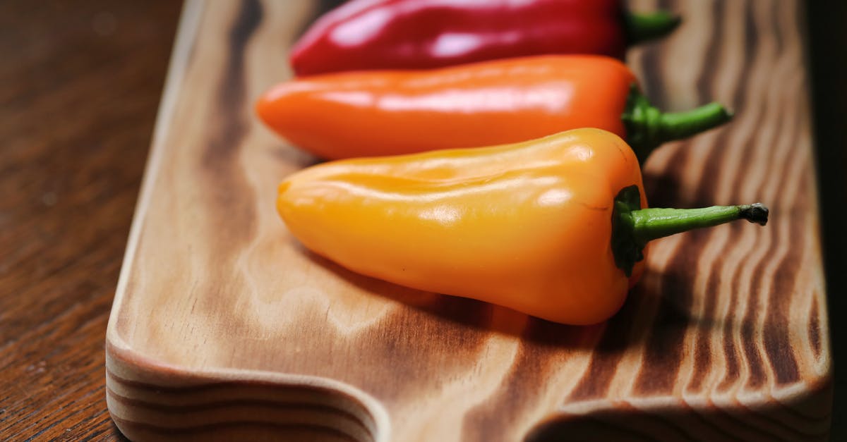 Bell peppers become either crunchy or soggy - Photo of Three Chili Peppers