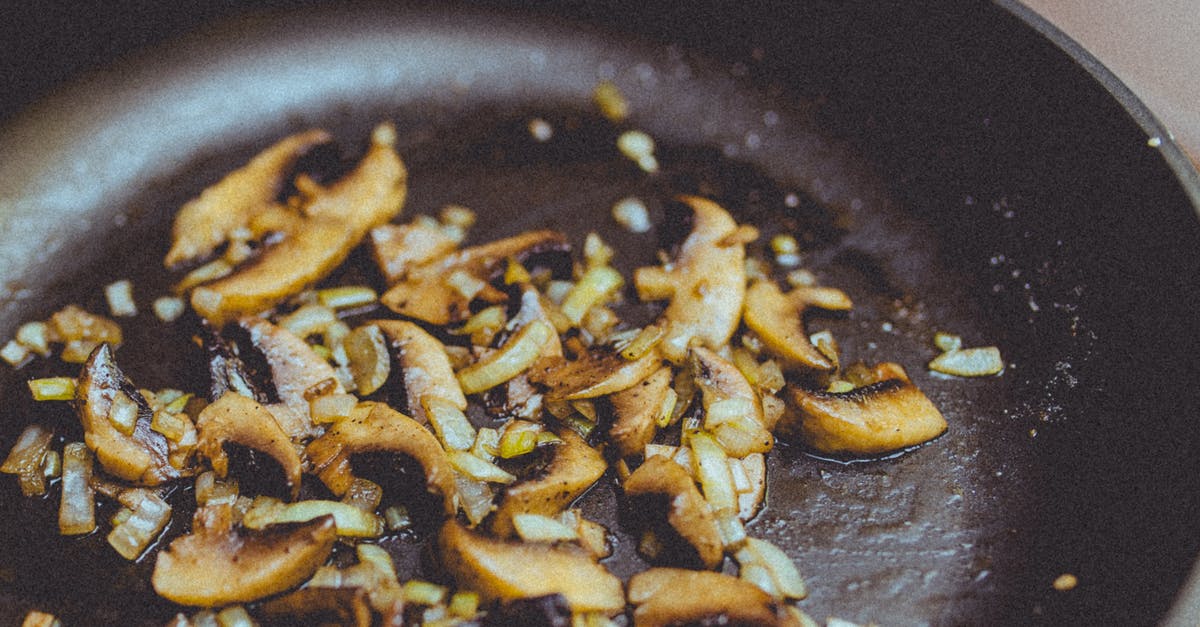 Can I saute in one pan and bake in another? - Closeup Photography of Sauteed Garlic