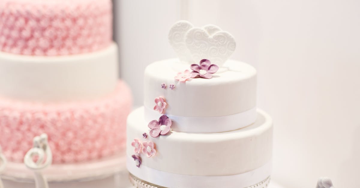 Can Wilton cake fondant be kept in freezer? - White Fondant Cake