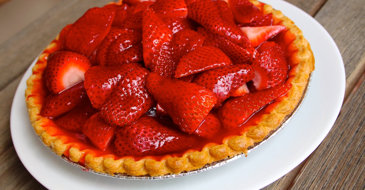 Can you freeze fruit pies after baking - Will this ruin them? - Strawberry Pie On White Plate