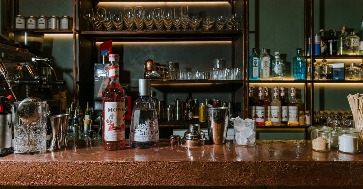 Carbonated drinks in cocktail shakers? - Bar Setup inside an Establishment