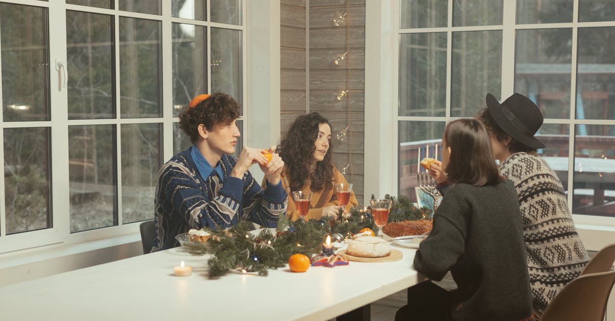 Coconut Shrimp-fry ahead for dinner party? - Friends Having a Conversation while Having Dinner Together