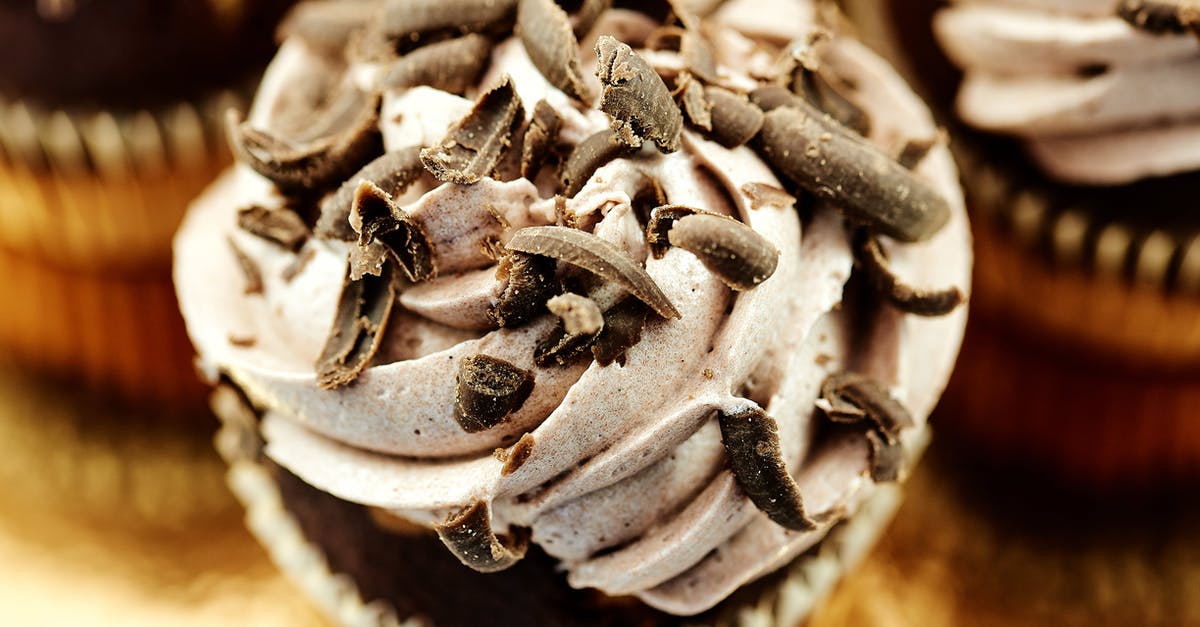 Cream cheese cupcake icing too sour - Cupcakes With Chocolate Shavings on Top