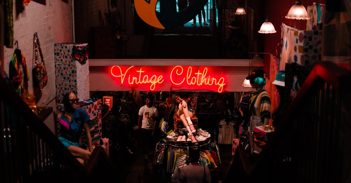 Difference between old fashioned and quick oats? - Neon sign in shop with vintage clothes