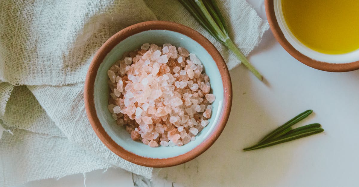 DIY Finishing Salt (Maldon, Fleur de Sel) - Brown Ceramic Bowl With Rice