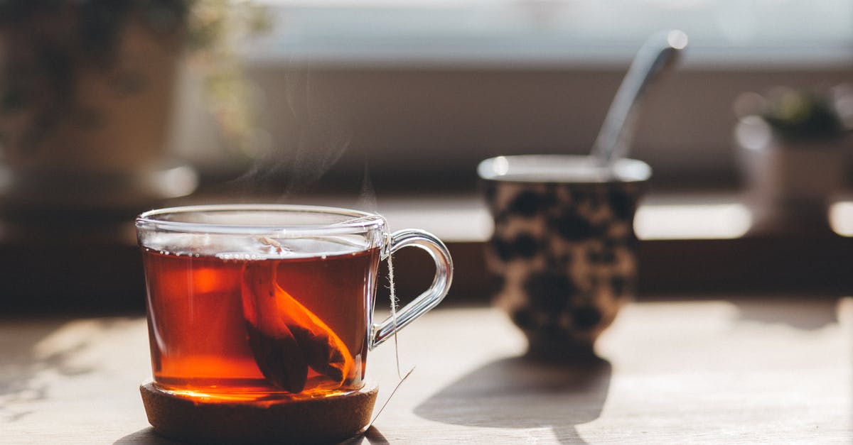 Does a double walled glass mug really keep the liquid warm? - Teacup on Table