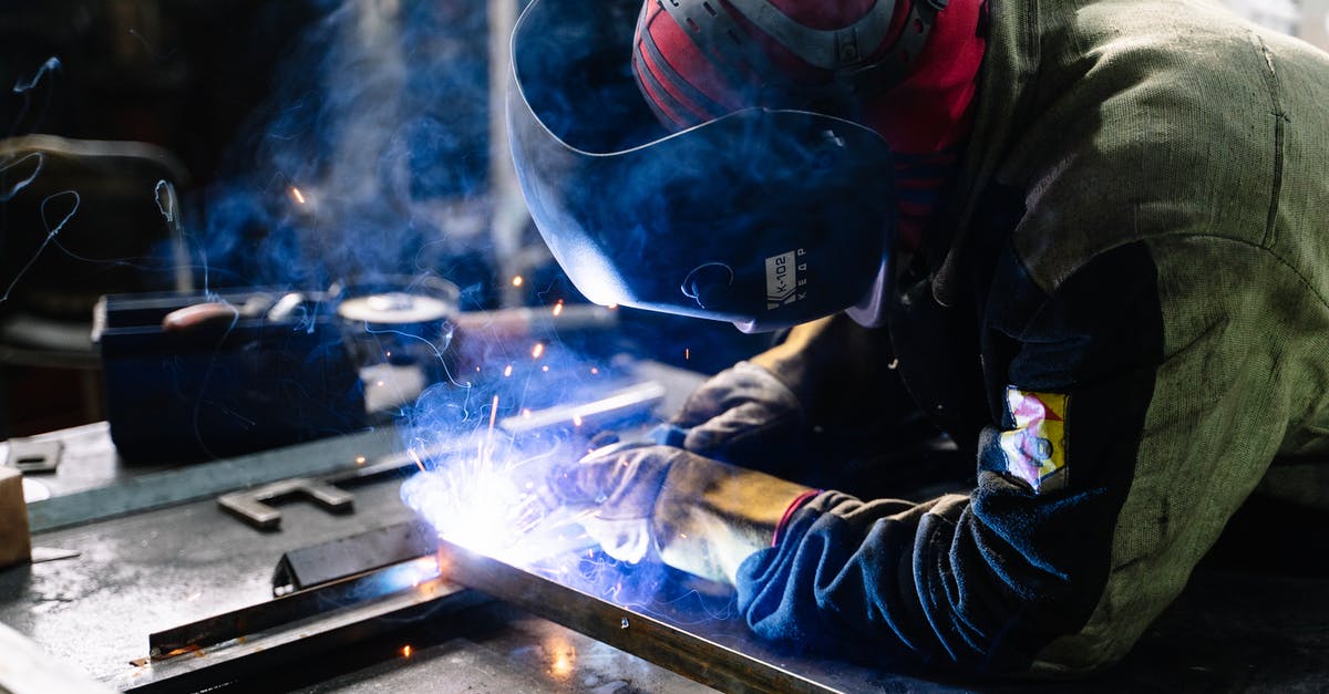 Fighting flash rust on cast iron pans - Man Welding Metal Bars