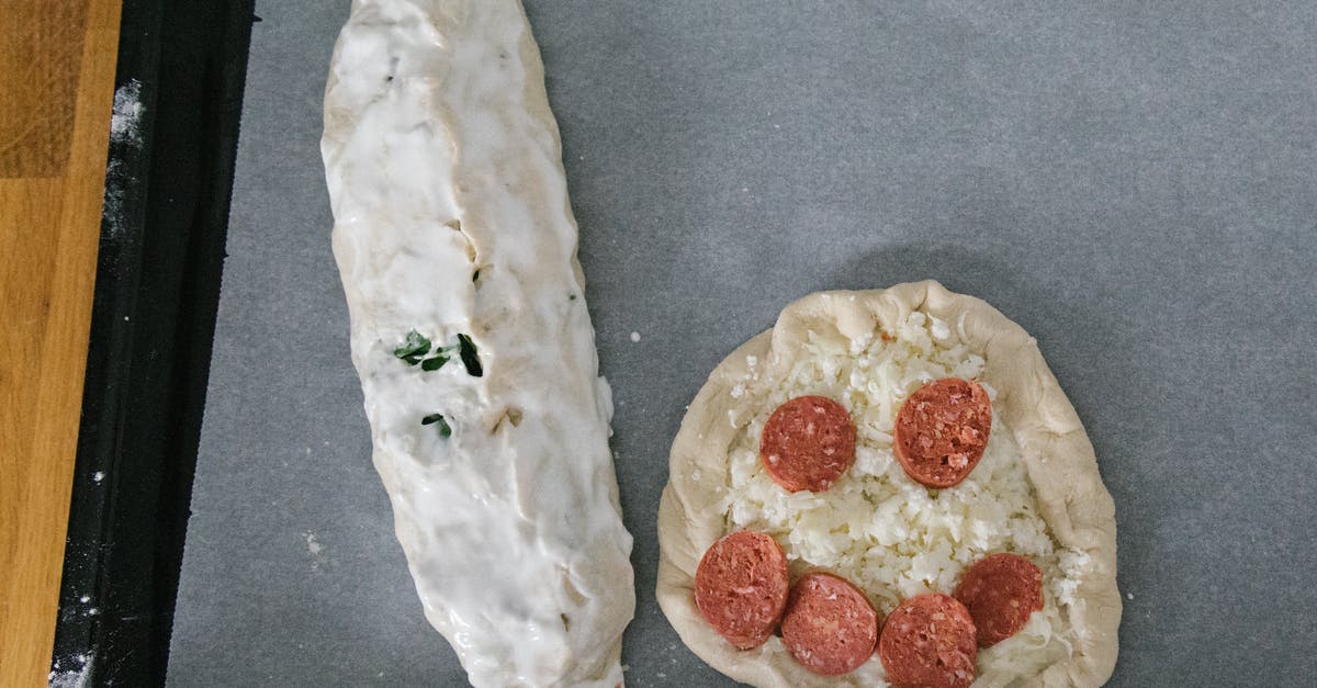 Flatbread dough turned red - Turkish Pide with Toppings