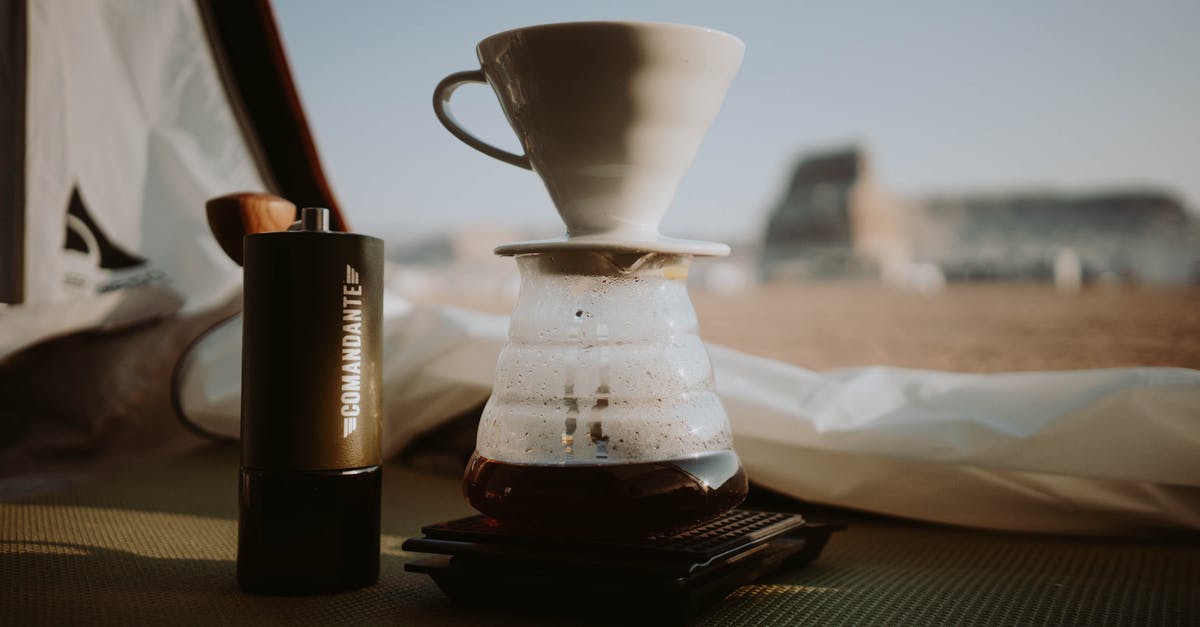 How do I prepare arabic coffee in a stone Dallah? - Pour over coffee in camping tent