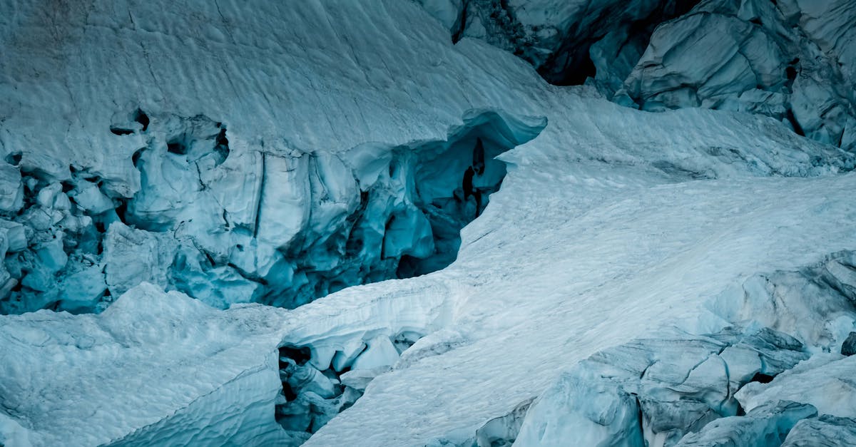 How do I separate my melted rock candies? - Cracks And Gaps On Rocks Covered With Ice