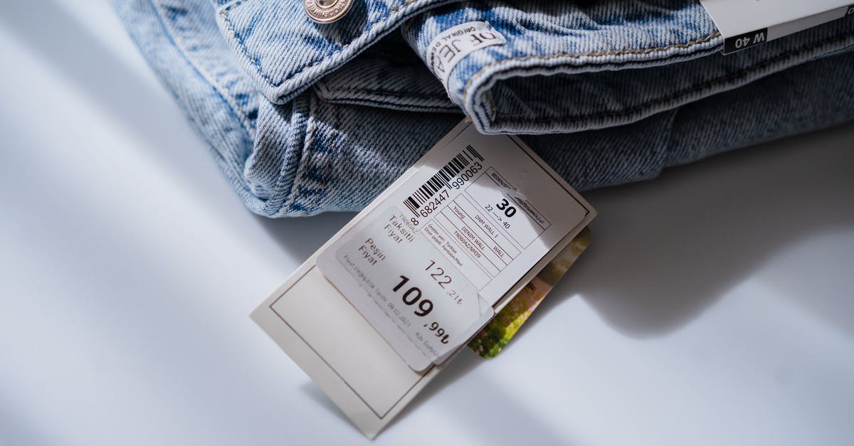 How do price and quality relate in blenders? - Jeans with price ticket on white table