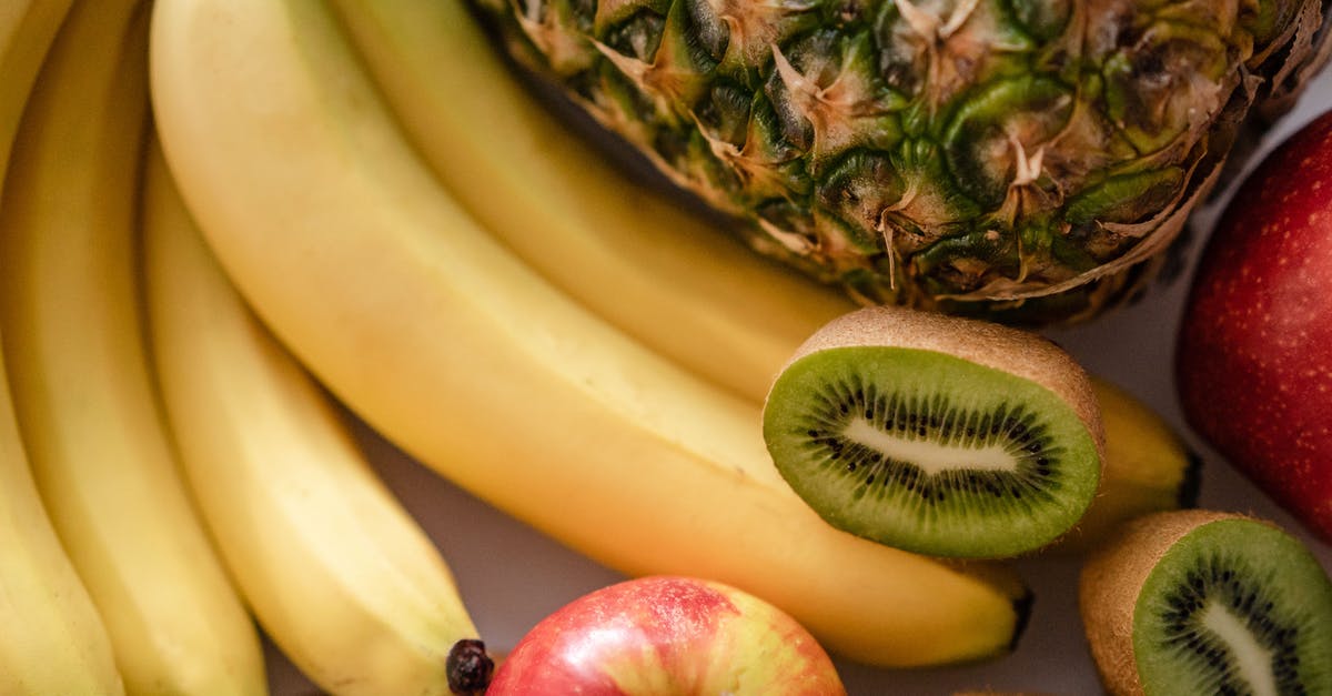 How do you cut/process a whole pineapple? - Different exotic fruits and apples for healthy nutrition