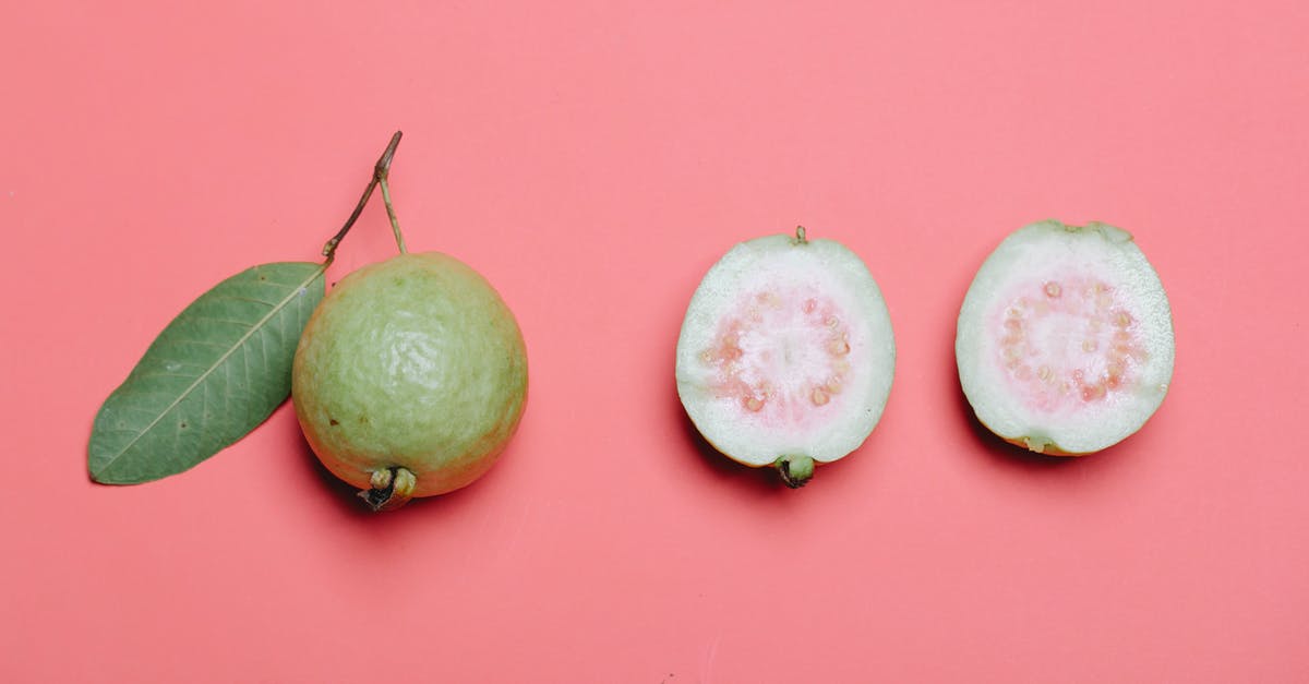 How do you prepare Jello with fruit pieces? - Whole and cut guava fruits