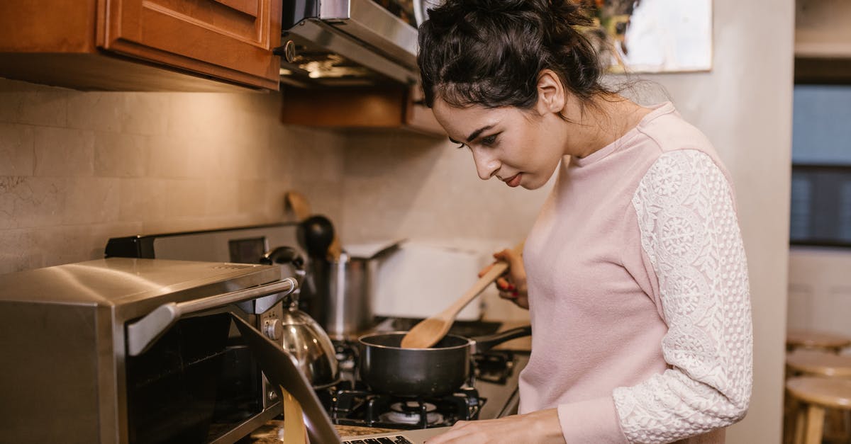 how does turbo chef oven work and technology in it? - Free stock photo of adult, apron, back to school