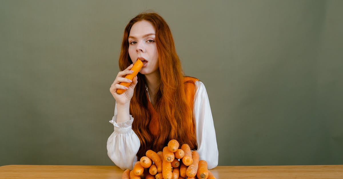 How long will shredded carrots keep? - A Woman Eating Carrot