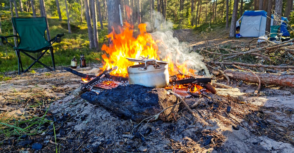 How to cook common bean in mess tin in campfire during hikers camp ? Possible? - Burning Woods in Forest