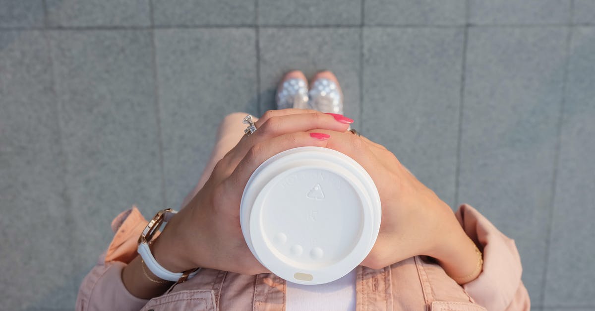 How to emulate pike of Starbucks - Person Holding White Disposable Cup