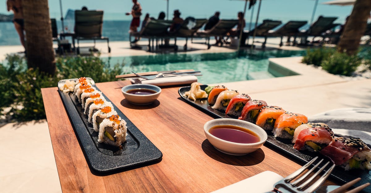 How to fake salmon roe using jello - Sushi Roll on Tray and Table