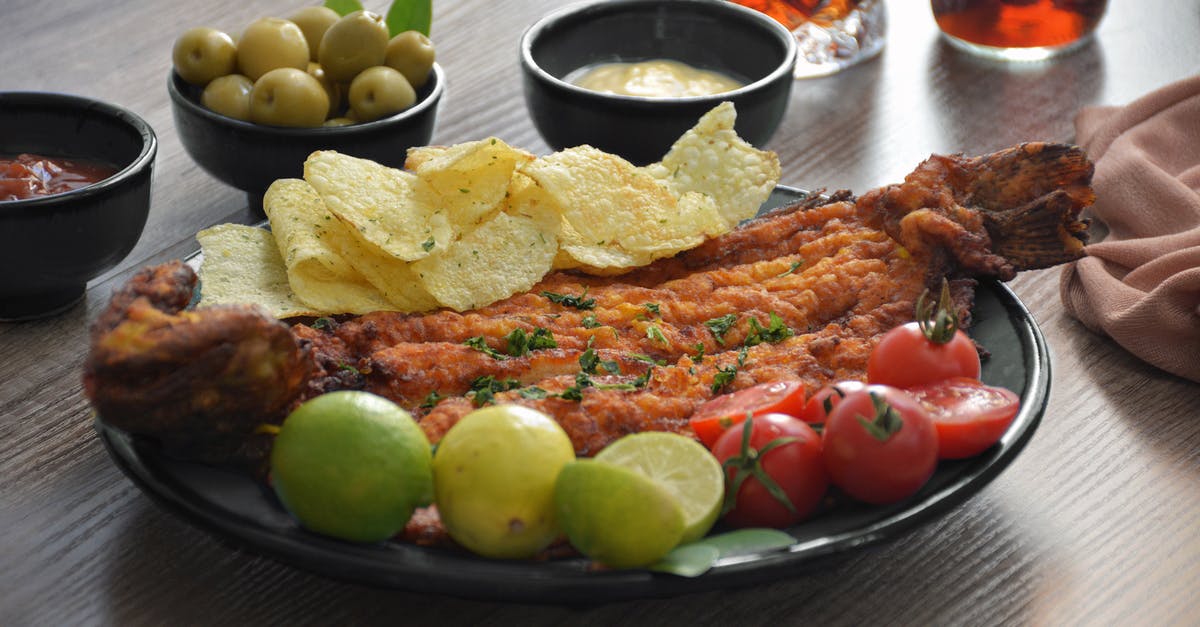 How to keep fried fish warm and crispy during transport to venue? - Delicious fried fish and potato chips with salsas