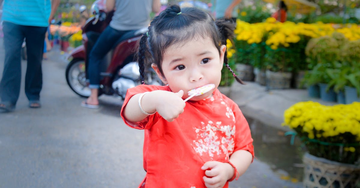 Is eating road kill a health-hazard? - Girl Eating Lollipop