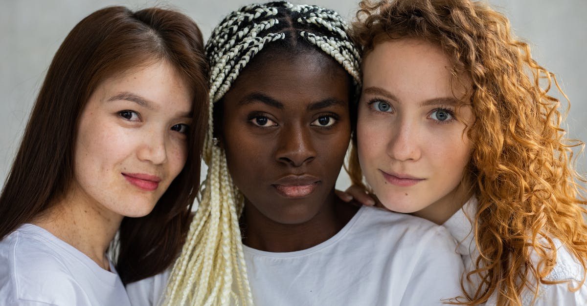 Is there a difference in appearance between semi and unsweetened chocolate? - Diverse woman standing close and looking at camera