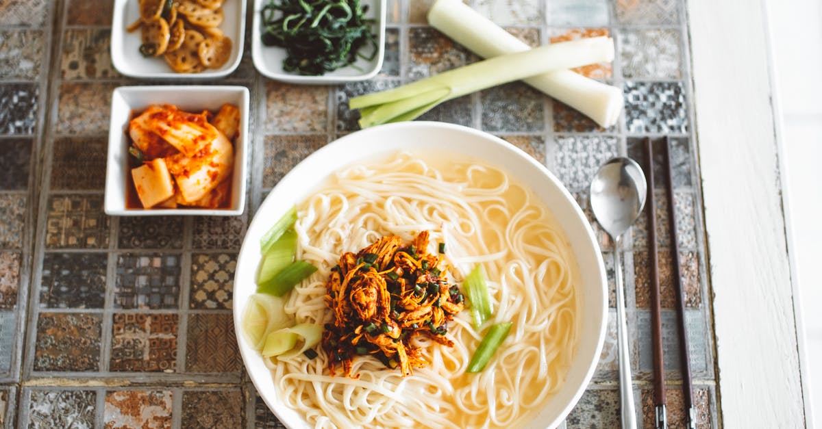 Kimchi / Mo-Chu Ka-roo? - A Bowl of Noodles and Side Dishes