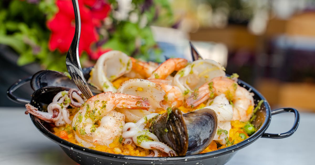 Paella and seafood casserole - 