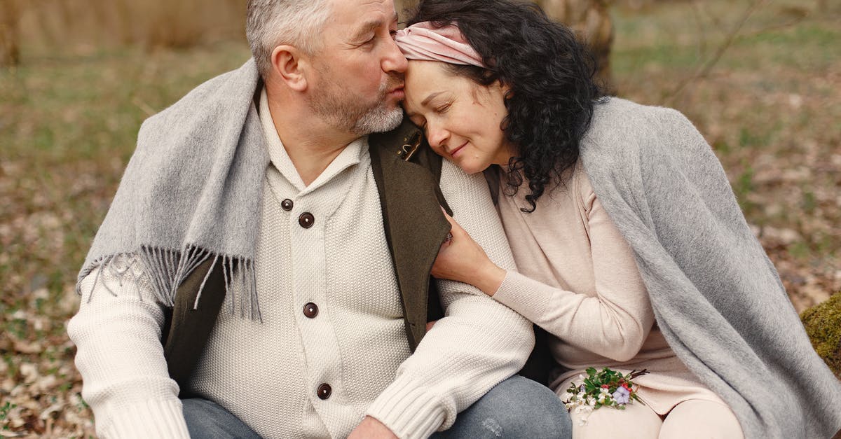 Parsley: flat-leaf or curly? - Happy senior couple hugging in autumn park