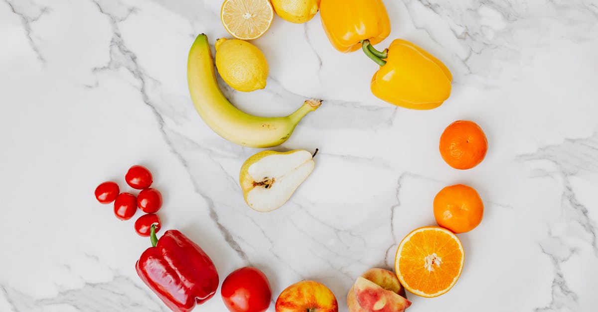 Pepperoncinis vs Banana Peppers - Yellow Banana and Red Round Fruits