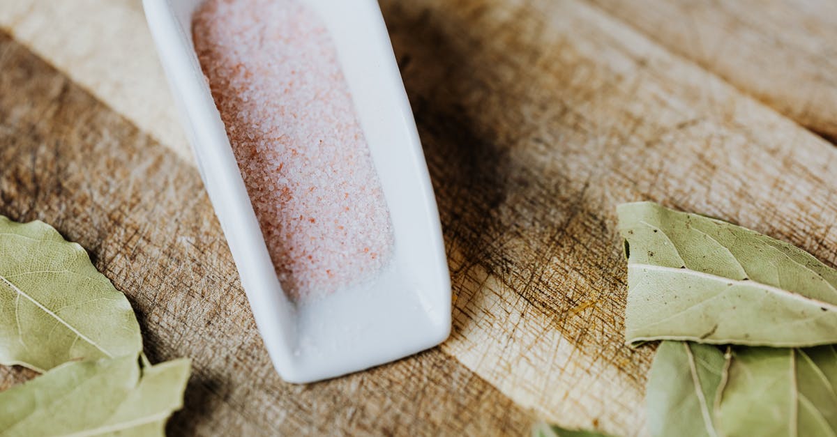 Pink salt for cooking steak [duplicate] - Pink Himalayan Salt on Spatula