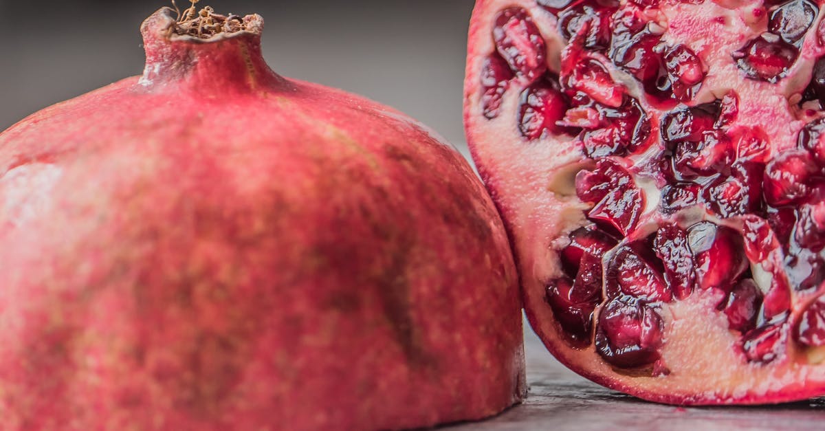 Pomegranate juice ceviche - Sliced Pomegranate