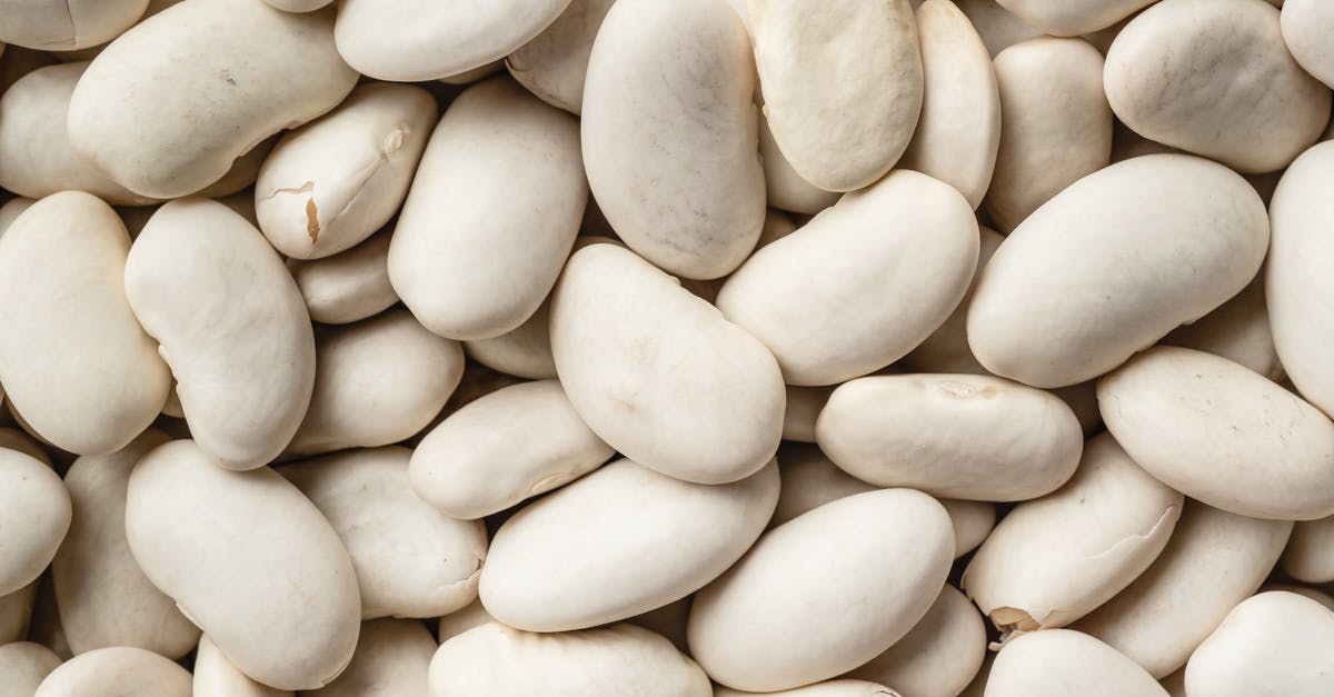 Sodium in canned beans and legumes - Close-Up Shot of White Beans