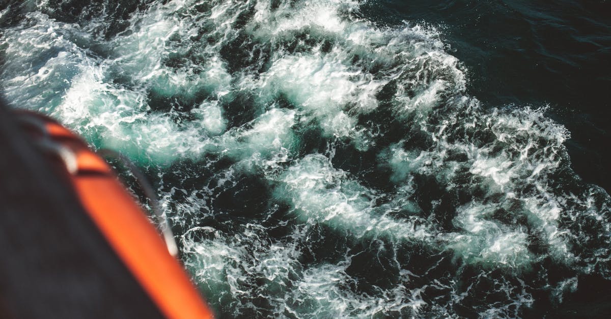 Stop my pot splashing me - Water Splashing near Boat