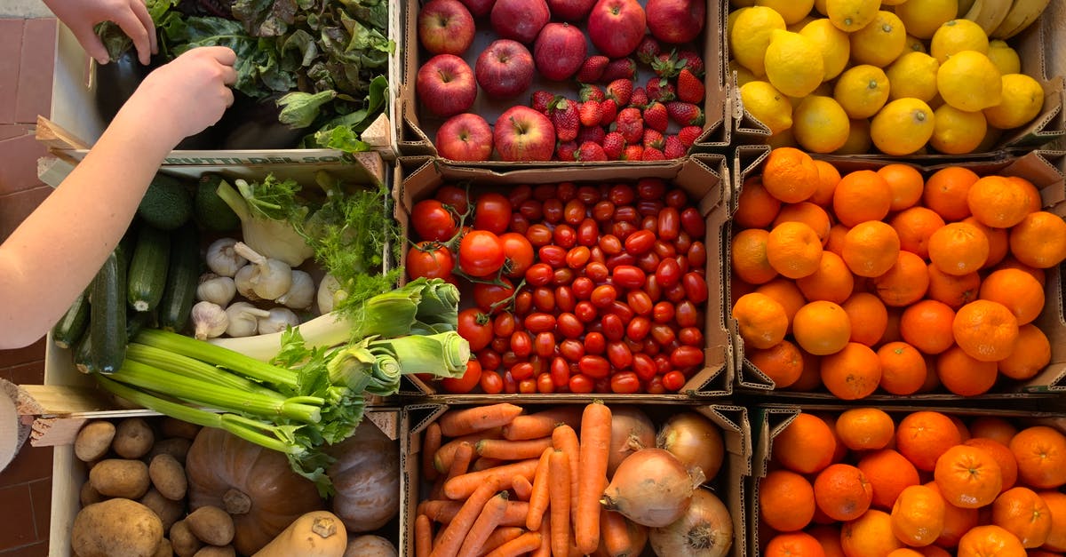 Storing onions and potatoes in the same cellar - Boxes with Fresh Fruits and Vegetables