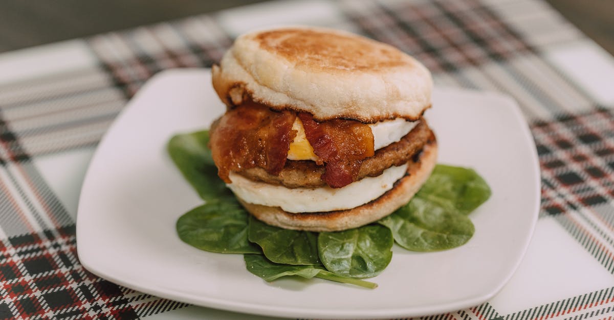 Substitution for egg to bind hamburger mince - Hamburger Sandwich with Bacon and Egg