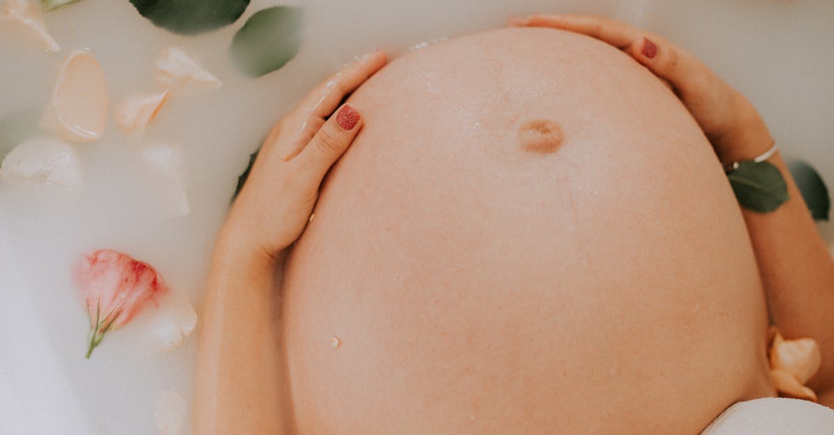 Undercooking tofu causes a bad stomach. Is this true? - Pregnant Woman Sitting on Bathtub