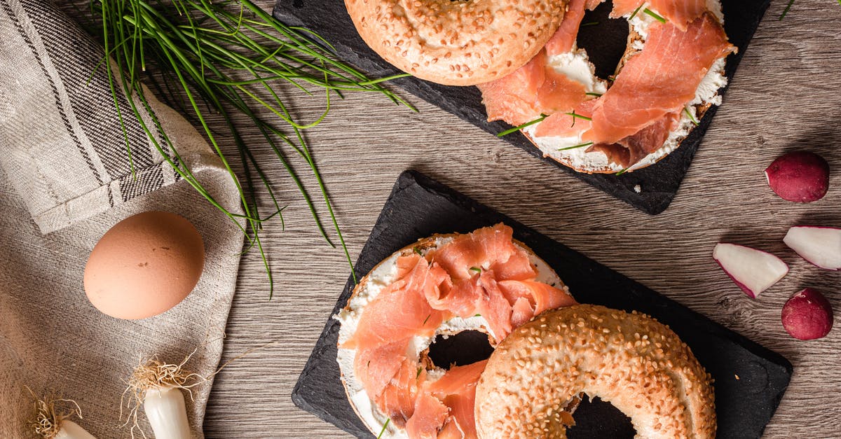 What are bagel chips? - Bagel With Salmon