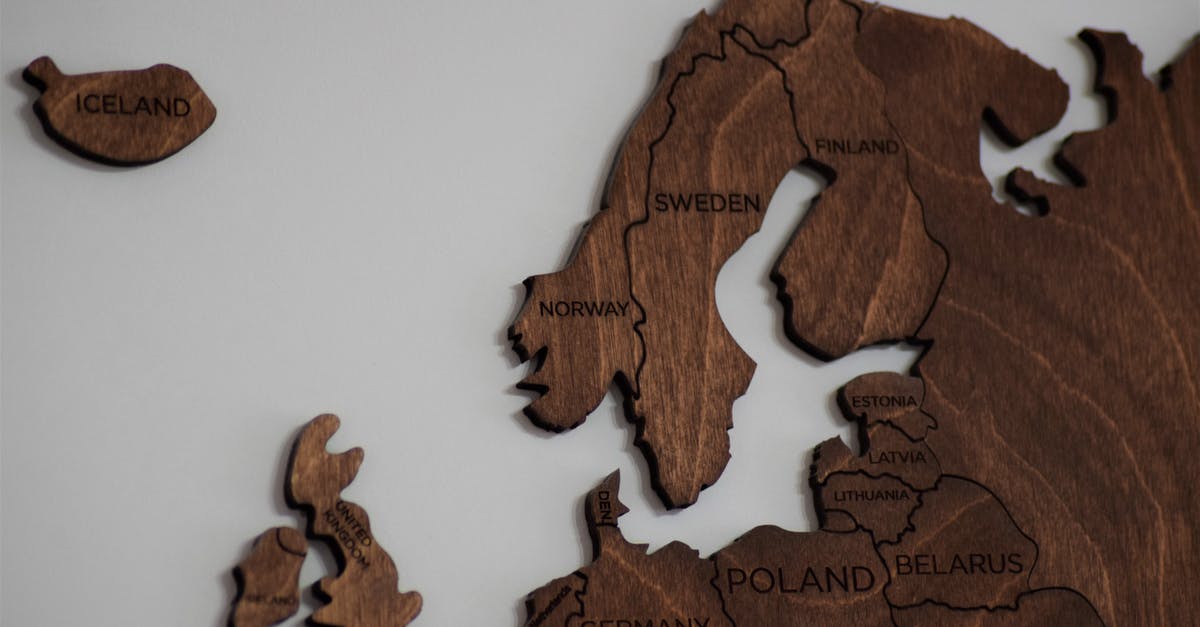 What are the key differences between brats in Germany and the USA? - Wooden Map of Europe