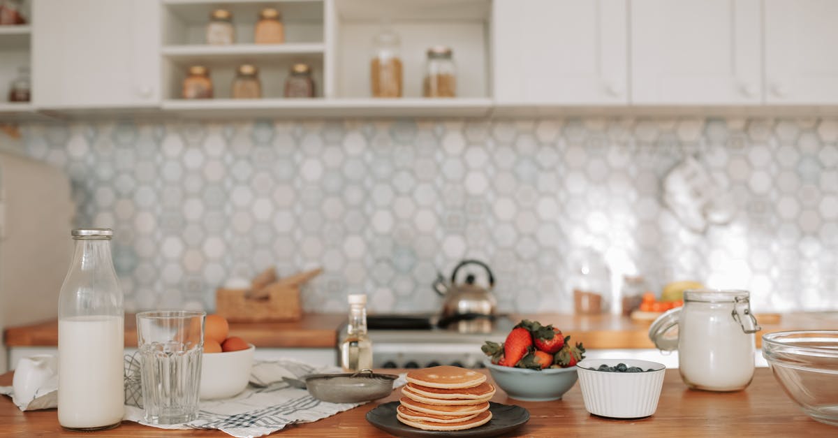 What can replace milk, for vegan pancakes without eggs? - Breakfast on the Table