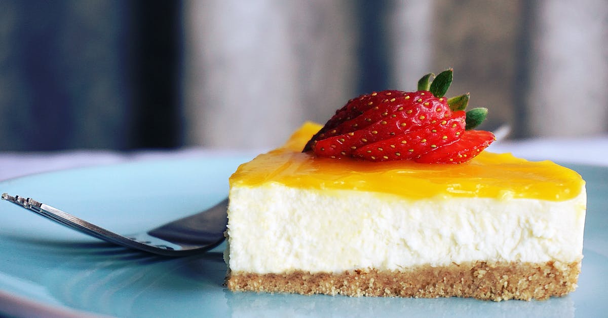 What is the difference between cheesecake and NY cheesecake? - Cheese Cake With Strawberry Fruit