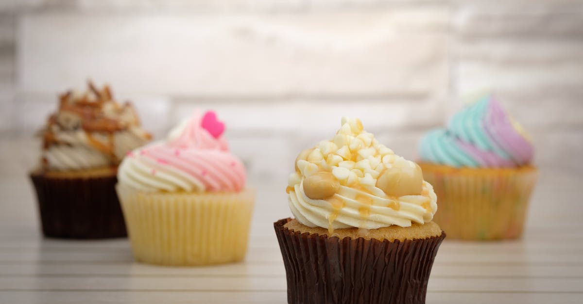 What is the difference between sour cream & butter in baked goods? - Photo of Cupcakes
