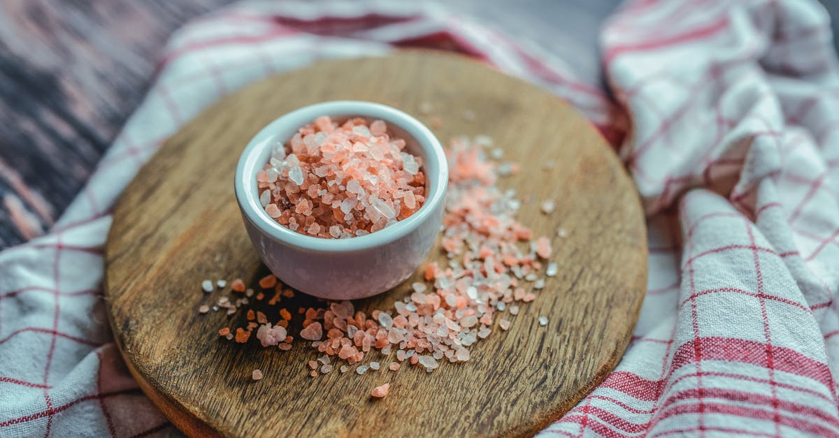 What is the purpose of kosher salt in peanut butter? Can it be replaced with something else? - Close-Up Photo Of Himalayan Salt 