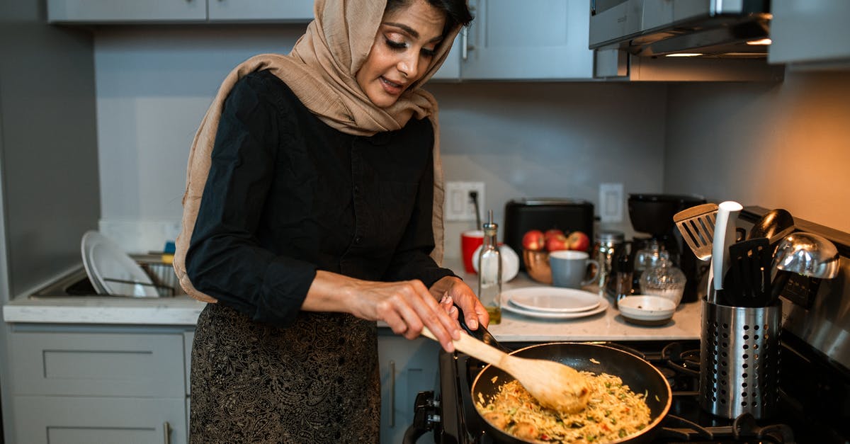 What kind of rice should I use for frying? - A Woman Cooking in the Kitchen