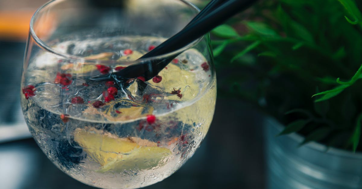 What wines pair well with spicy, citrus chicken? [closed] - Clear Wine Glass With Liquid in Focus Photography